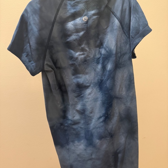 Lululemon Swiftly Tech Shirt - Picture 2 of 3